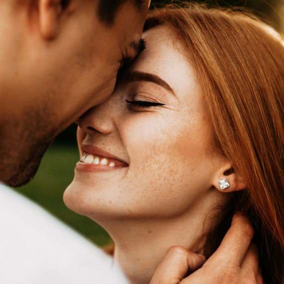 Sedam razloga za poljubac: Kako LJUBLJENJE utiče na vaš organizam?