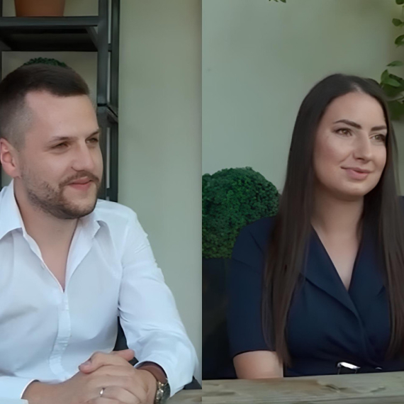 Milica Pavlović došla na VENČANJE svojih fanova - nećete verovati ŠTA IM JE POKLONILA: Mladenci oduševljeni pevačicinim GESTOM! (VIDEO)