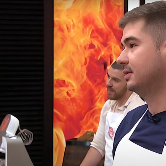 Jedna stvar ga je odmah izdvojila od drugih takmičara "MasterChef Srbija"! Evo kako je Milan Novčić nasmejao ceo studio (VIDOE)