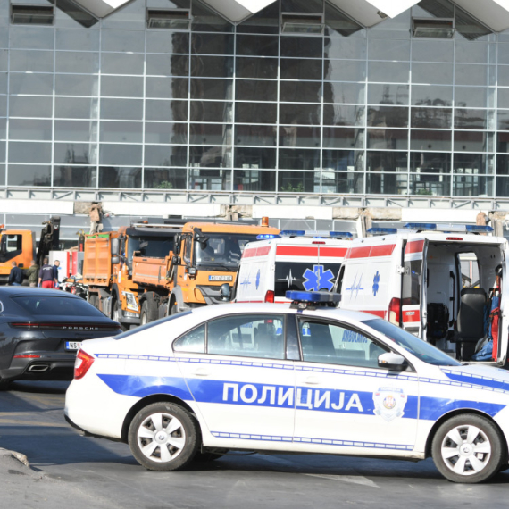 Ima povređenih u urušavanju nadstrešnice na železničkoj stanici u Novom Sadu (FOTO/VIDEO)