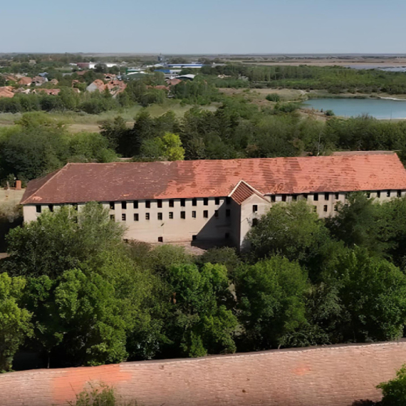 Radna akcija sa Tamarom - Sreda, 11. decembar - Obnovljen jedinstveni centar kulture u Kikindi!