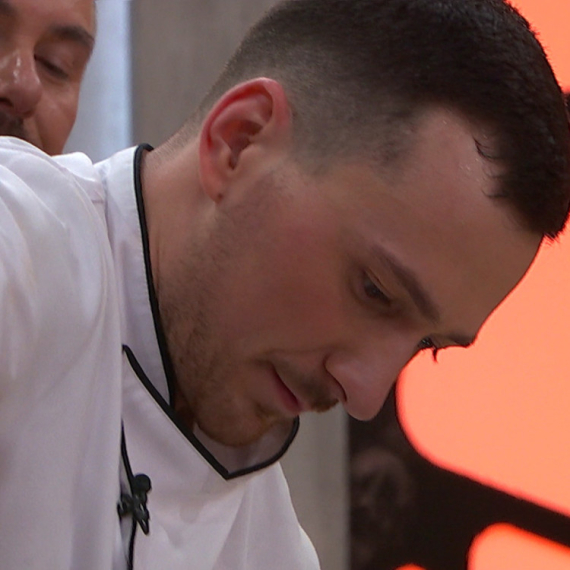 Stefan DOŽIVEO PEH u superfinalu MasterChefa - na kraju je dobio POMOĆ SUDIJE! (VIDEO)