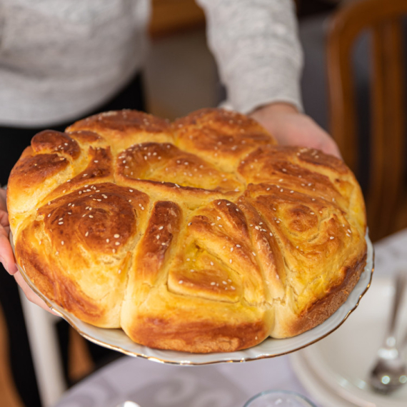 Uz ovaj recept imaćete NAJBOLJU BOŽIĆNU ČESNICU, baš kakvu pravi Ana Ivanović